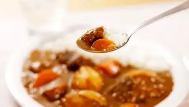 آموزش گام به گام پخت خورش کاری ژاپنی با مرغ و سبزیجات
