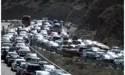 قفل شدن جاده چالوس زیر بار ترافیک + فیلم