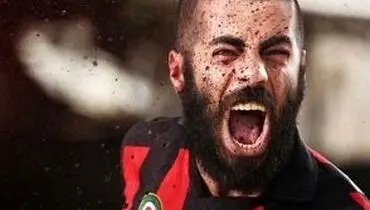 ژستِ نامتعارف نوید پورفرج در این عکس جنجالی شد!