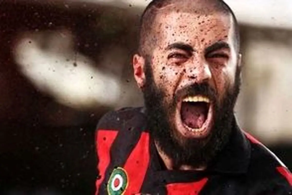 ژستِ نامتعارف نوید پورفرج در این عکس جنجالی شد!