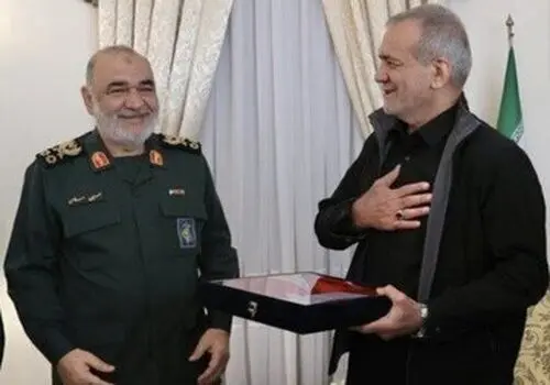 فرمانده کل سپاه: رزمندگان اسلام مسلح ترین ارتش تاریخ جهان را به زانو در آوردند
