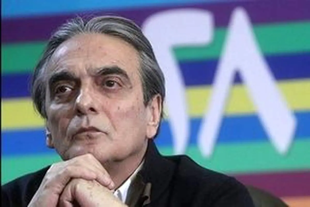 قابی از بازیگران سریال یوسف پیامبر با همایون ارشادی در سفر