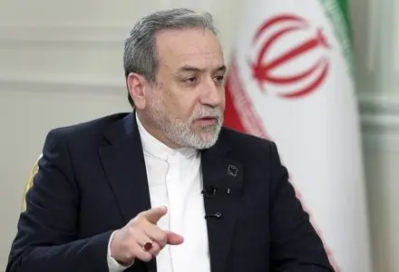 عراقچی: ما غافلگیری‌های زیادی در آستین داریم+ عکس

