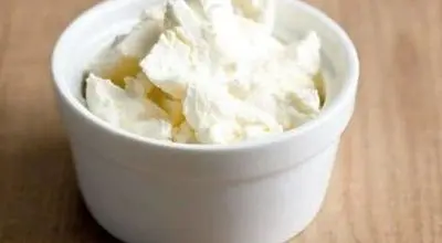 علت آب انداختن ماست و ترش و شیرین شدن آن