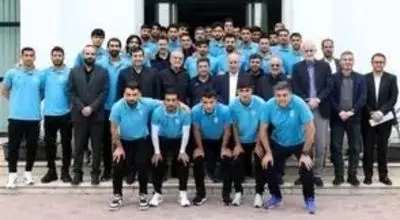 دیوارنگاره میدان انقلاب با عکس تیم ملی آپدیت شد/ویدیو 