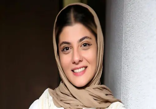 قاب زیبای پدر دختری؛ رضا بابک و دخترش بهارک بابک!