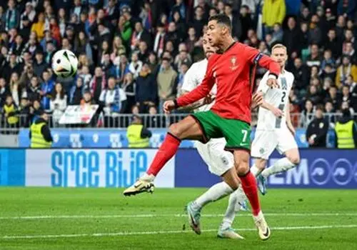 رونالدو از اقامت در هتل تیم ملی پرتغال منع شد!