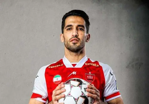 پرسپولیس از جذب این بازیکن ناامید نشد؛ اولین تصویر با لباس فصل بعد + عکس
