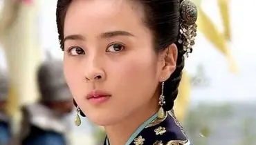 بازگشت پرشور سوسانو: درخشش هان هه جین با استایل تمام‌قرمز در معرفی سریال جدید!