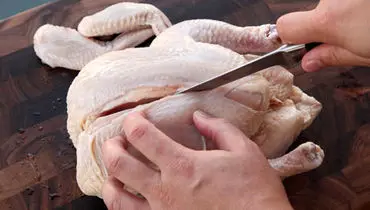 یک آموزش کاربردی؛ طریقه برش زدن حرفه‌ای مرغ کامل + ویدئو