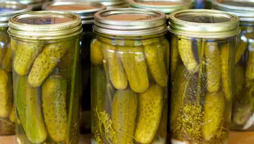 طرز تهیه خیارشور لهستانی ترد و ماندگار بدون کپک