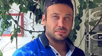 محسن چاوشی با تصویری از کودکی‌اش، تولد ۴۵ سالگی را جشن گرفت+ عکس
