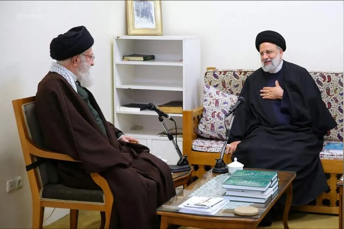 مراسم بزرگداشت رئیسجمهور فقید و همراهان ایشان از سوی رهبر انقلاب