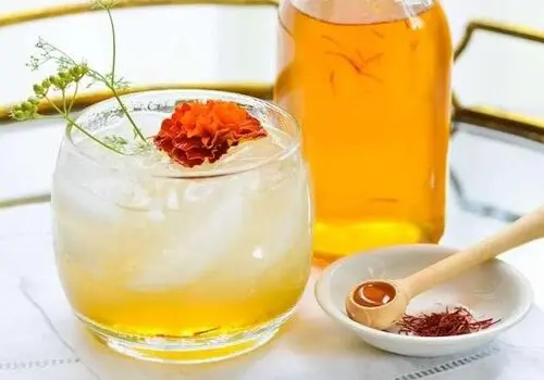 تاثیر شربت زعفران، شیره انگور و لیمو عمانی بر شیردهی بعد از زایمان

