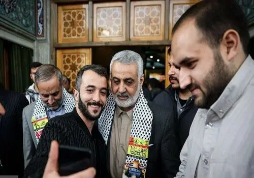 احساساتی شدن دختر سوری هنگام صحبت از شهید سلیمانی+ فیلم
