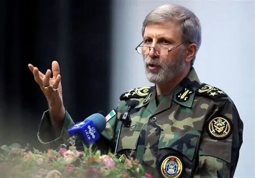 سرلشکر حاتمی: حضور ناو‌های آمریکایی در منطقه، موضوع جدیدی نیست