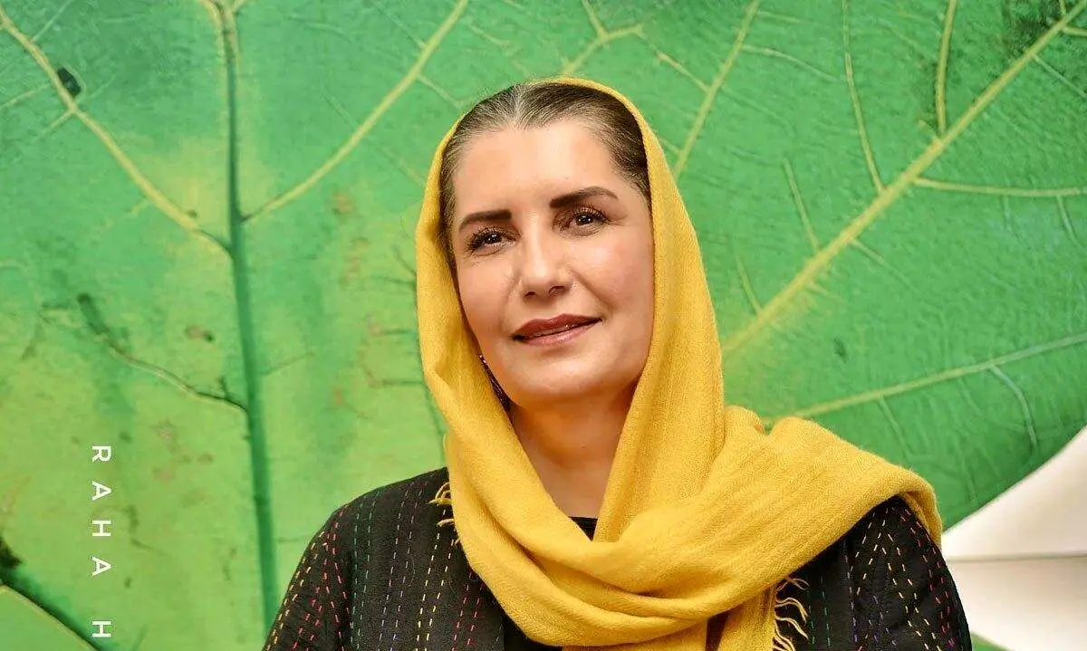 تیپ سنتی «فریبا کوثری» با مانتوی سوزندوزی در جشنواره فیلم کوتاه!+عکس