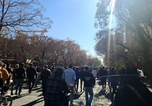 حرف حساب بازاری های معترض چیست؟