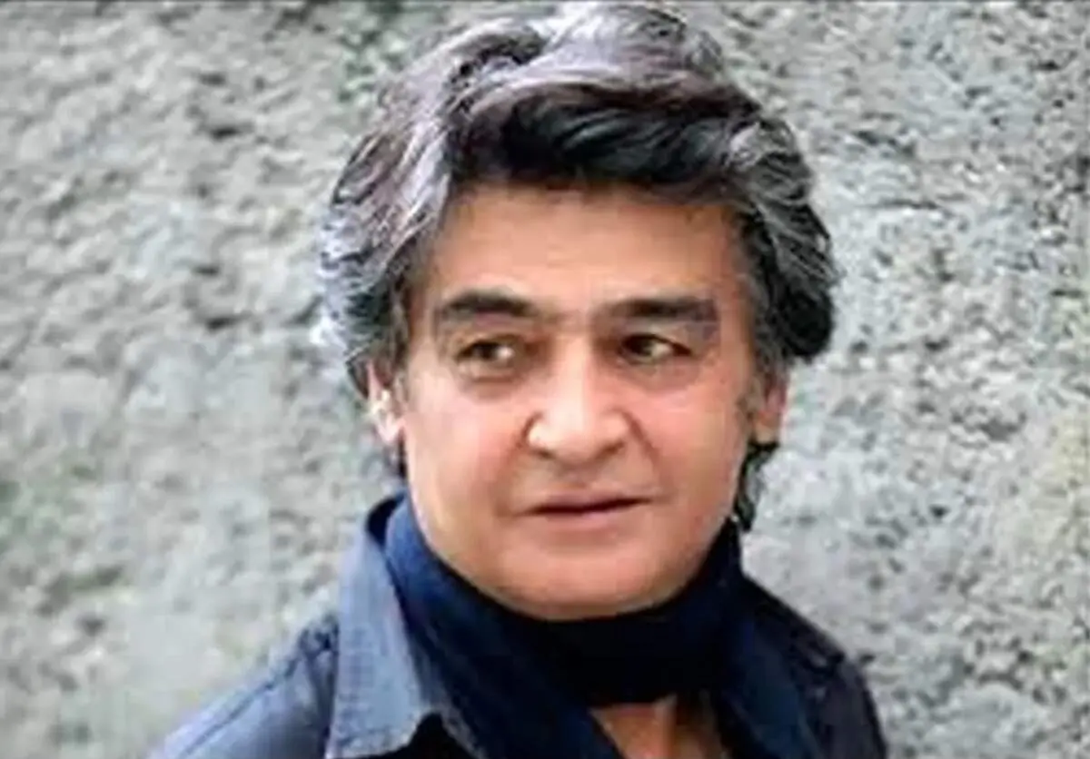 «رضا رویگری» در 28 سالگی و در یک تئاتر؛ سال 1353