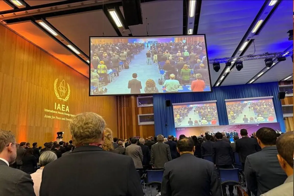 ادای احترام اعضای کنفرانس بین‌المللی امنیت هسته‌ای به شهادت رئیس جمهور ایران