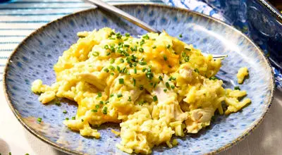 کاسرول مرغ و پنیر؛ ترکیبی ساده، سریع و دل‌چسب