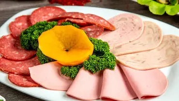 تفاوت ژامبون و کالباس و بیکن در چیست؟
