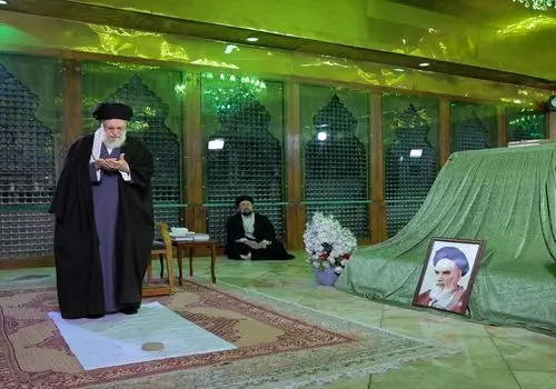 رهبر انقلاب با عفو یا تخفیف و تبدیل مجازات بیش از دو هزار نفر از محکومان موافقت کردند