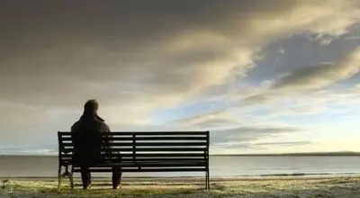 موج جهانی تنهایی در فصل تعطیلات؛ چرا مردم بیش از هر زمان دیگری تنها هستند