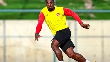 ستاره پرسپولیس با لبوبو وارد شد
