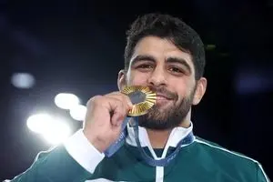 کری کشتی‌گیر روس برای کاپیتان کشتی‌فرنگی ایران
