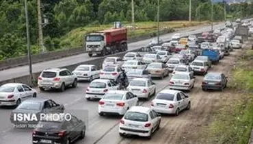 
ترافیک سنگین در محورهای منتهی به مشهد و شمال کشور
