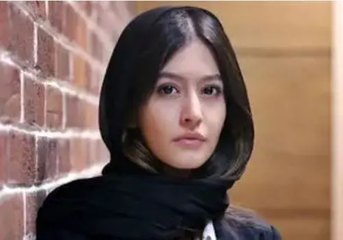 استوری پردیس احمدیه خطاب به مجری «من‌وتو»