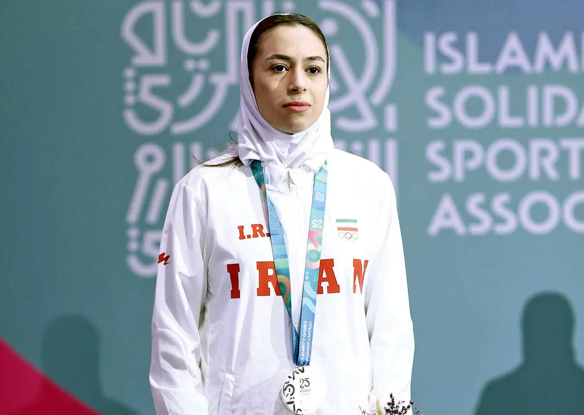 مدال خودم است، دوست داشتم به رهبر انقلاب تقدیم کنم 