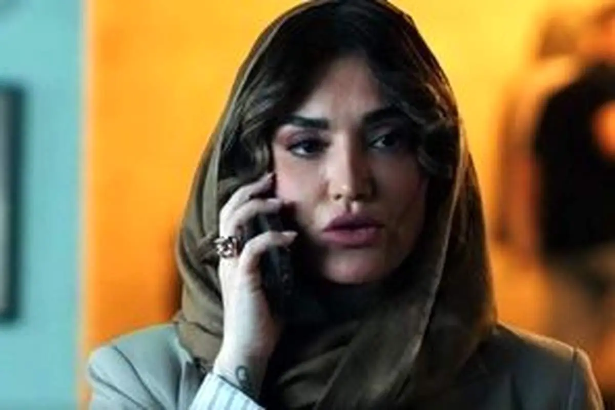 سلفی پربازدیدِ سحر دولتشاهی و تارایِ سریال «شغال»