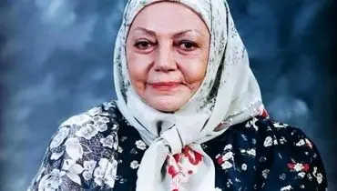 عکسی از حمیده خیرآبادی در لباس نظامی زمانی که ساکسیفون می‌نواخت!