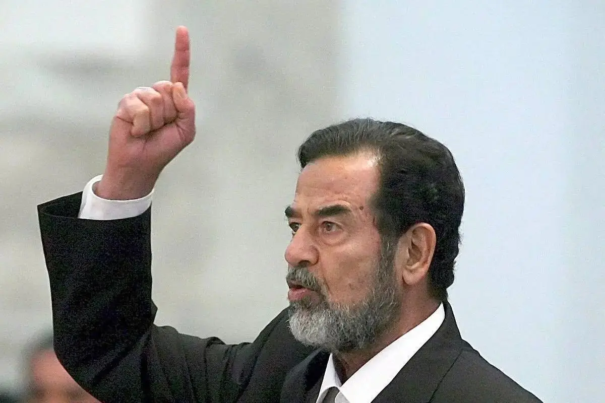 صدام حسین زنده و سالم در زندان های آمریکا! + فیلم