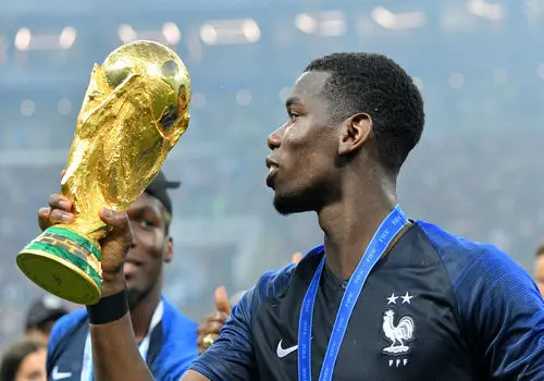 ستاره معروف فوتبال به دنیای شترسواری! + عکس