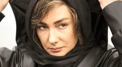 تیپ خودمانیِ هانیه توسلی در پشت‌صحنه سریال کنکل