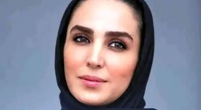 تیپ هنری «سوگل طهماسبی» در رونمایی از یک کتاب