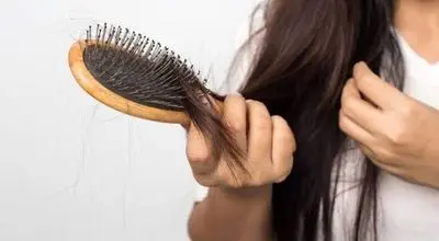 با این راهکارهای ساده ریزش موی خودرا درمان کنید