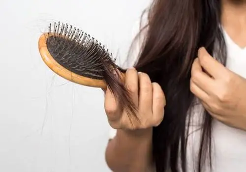 با این راهکارهای ساده ریزش موی خودرا درمان کنید