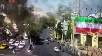 تصاویر انفجار میدان تجریش هوش مصنوعی بود؟ + فیلم / تصاویر جدید لحظاتی پس از حمله موشکی تجریش