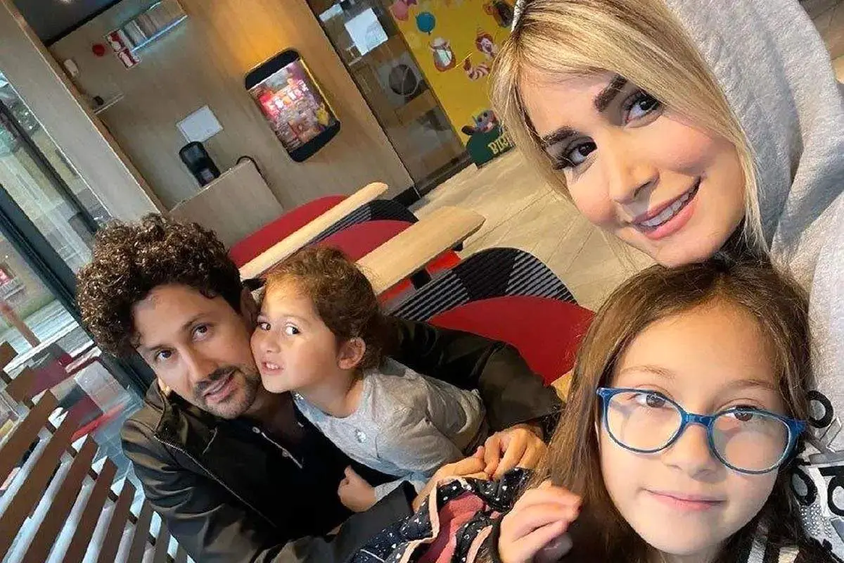 تصویری که فضای مجازی را ترکاند؛ شاهرخ استخری با «تل خرسی» در تولد ۷ سالگی دخترش نبات!