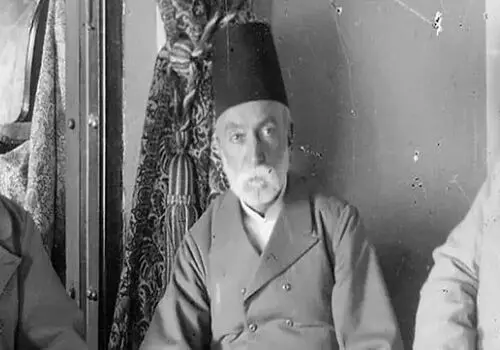 ناصرالدین شاه در ۲۵ سالگی + عکس