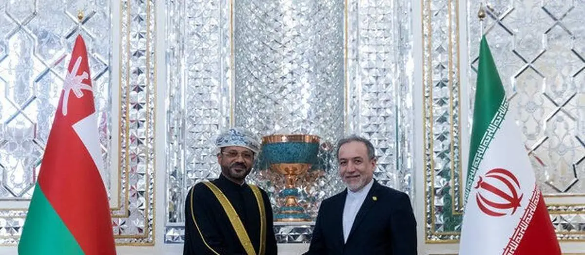 رایزنی تلفنی عراقچی با همتای عمانی
