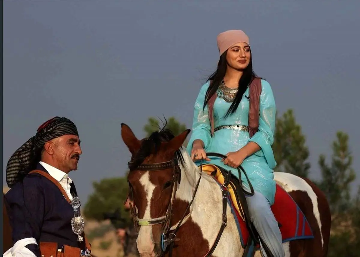 استقبال سوارکاران زن کرد از استانداران اقلیم کردستان عراق حاشیه ساز شد + فیلم