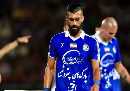 درگیری خیابانی مدافع پرسپولیس در کرج!