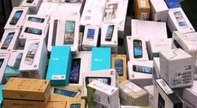 واردات موبایل با دلار ۷۰ هزار تومانی فروش با دلار ۱۰۰ هزار تومانی

