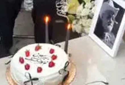 تصاویری از تولد مرحوم اکبر عبدی بر سر مزارش/ویدیو 