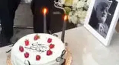 تصاویری از تولد مرحوم اکبر عبدی بر سر مزارش/ویدیو 